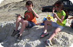 Feeding Kids on the Move Photo Gallery